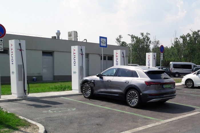 Válaszcsapás a Teslának – Teszten az Audi E-tron 55 quattro 103 Válaszcsapás a Teslának – Teszten az Audi E-tron 55 quattro 103
