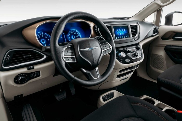 Új névvel próbálkozik a Chrysler egyterűje 6