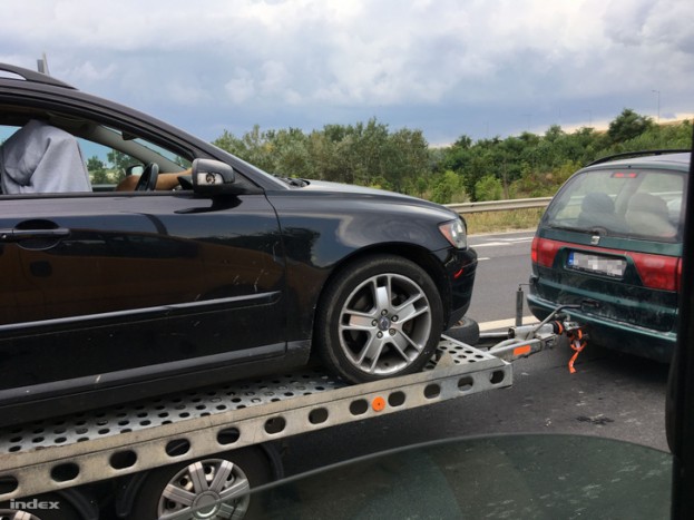 Új dimenzióba léptek a román autónepperek, fotó is készült róluk az M0-son 1