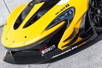 Itt az 1000 lovas versenyautó, amivel elmehetsz bevásárolni