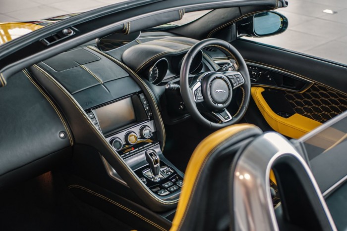 Ördögi erő lakik ebben a tuningolt Jaguarban 6