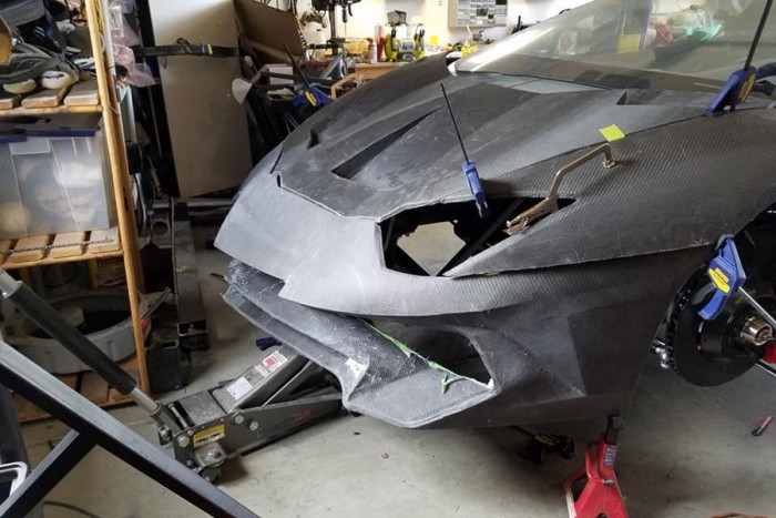 3D nyomtatóval építenek Lamborghinit egy garázsban 7