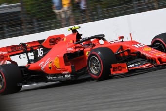 Leclerc: Nehéz napon van túl a Ferrari