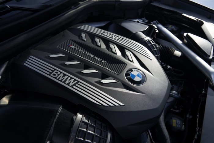 Világít az orrlyuka a legújabb BMW-nek 7 Világít az orrlyuka a legújabb BMW-nek 7