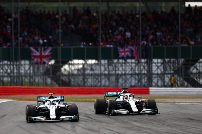 Hamilton: Hadd válasszanak pályákat a pilóták! 1