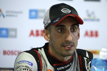 F1: Nagy balesetben a Red Bull-pilóta