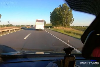 Száguldó szerb buszt videóztak az M5-ösön