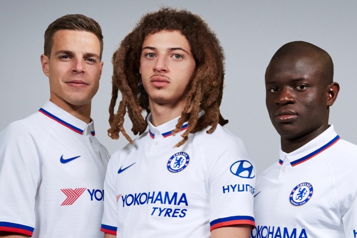 Kiakadtak a szurkolók a Chelsea új szerelésén