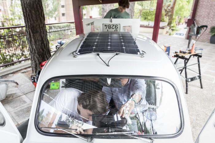 Középiskolások építették meg az elektromos SEAT-ot 7