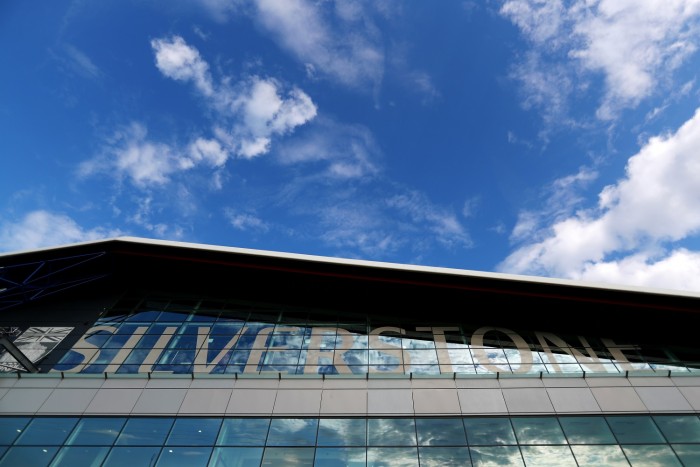 F1: Kánikula után eshet Silverstone-ban