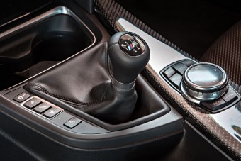 Van egy jó és egy rossz hírünk a kézi váltók rajongóinak