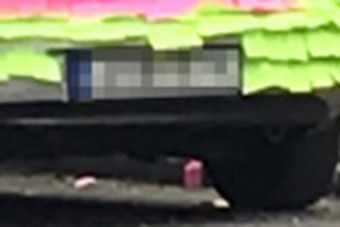 Baráti szívatás vagy kegyetlen bosszú áldozata lett egy autós a Ráday utcában