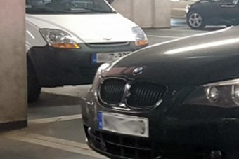 Pont úgy rohadt le a magyar BMW-s, mintha bunkón parkolna