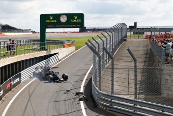 Estek-keltek az F1-esek Silverstone-ban