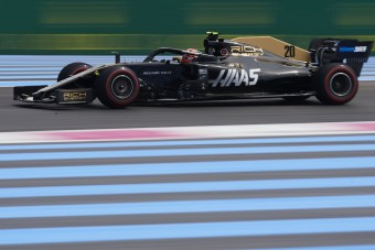 F1: Kiderül, mennyit fizet a problémás szponzor