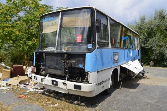 Elhagyott Ikarusra bukkantunk a Dunánál