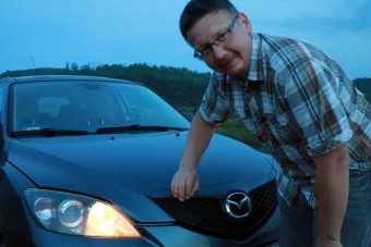 Miért baj, ha kiégett az egyik fényszóróban az izzó?