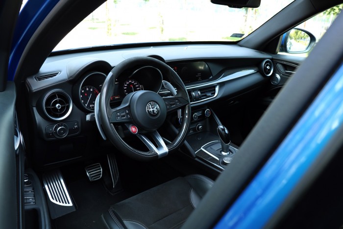 Sportautókat megszégyenítő SUV – Stelvio Quadrifoglio 54 Sportautókat megszégyenítő SUV – Stelvio Quadrifoglio 54