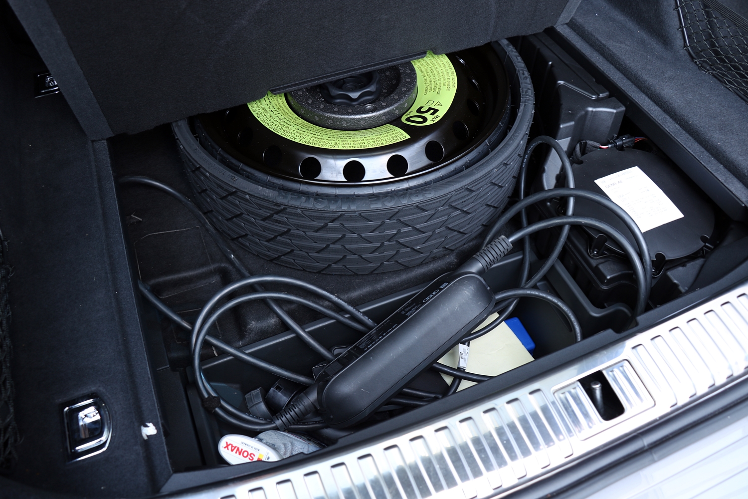 Válaszcsapás a Teslának – Teszten az Audi E-tron 55 quattro 34