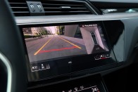 Válaszcsapás a Teslának – Teszten az Audi E-tron 55 quattro 88