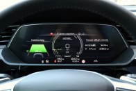 Válaszcsapás a Teslának – Teszten az Audi E-tron 55 quattro 81