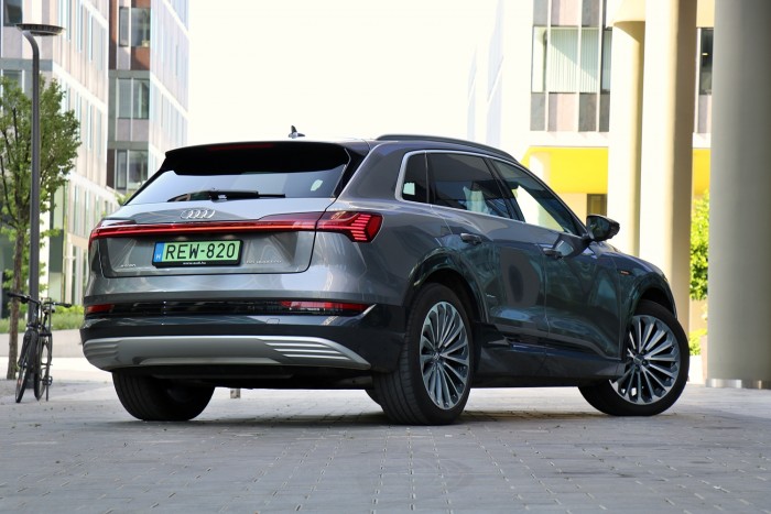 Válaszcsapás a Teslának – Teszten az Audi E-tron 55 quattro 102 Válaszcsapás a Teslának – Teszten az Audi E-tron 55 quattro 102