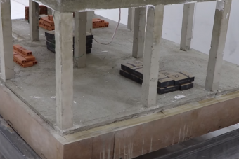 Valaki épített egy félkész építkezést modellméretben