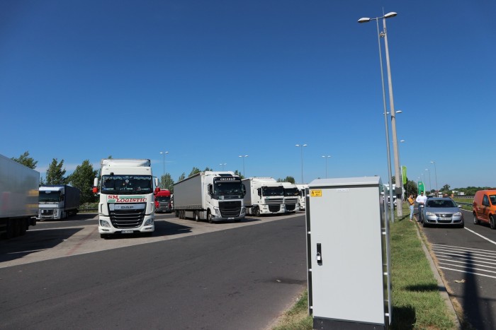 Mik azok a fura kamerák, antennák, dobozok az autópályák szélén? 14 Mik azok a fura kamerák, antennák, dobozok az autópályák szélén? 14