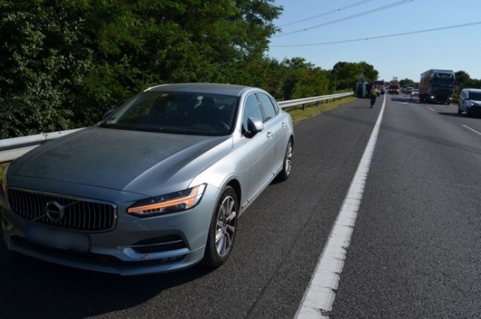 Bosszúfékezés okozott súlyos balesetet az M7-esen 1