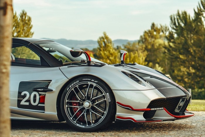 Egymilliárd forintos autó a Huayra Roadster BC 6