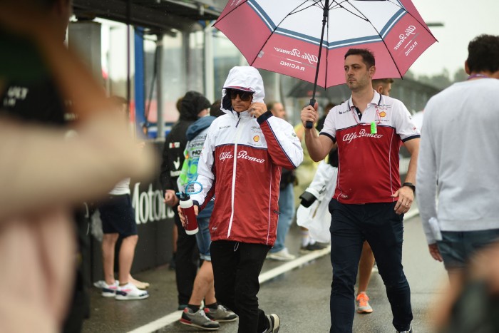 F1: Vizsgálják Räikkönenéket, Hamilton pontot szerezhet