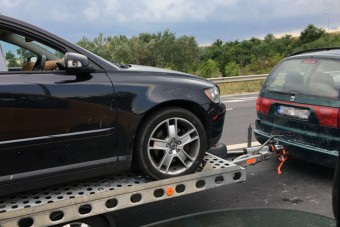 Új dimenzióba léptek a román autónepperek, fotó is készült róluk az M0-son