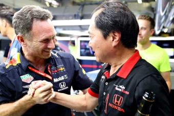 F1: Ezért késte le a Honda-főnök a himnuszt