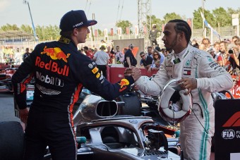 F1: Verstappen már Hamiltonnál is jobb?