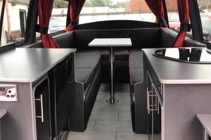 Lakókocsit csináltak ebből a Volkswagen kisbuszból 6