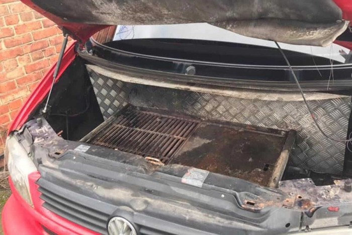 Lakókocsit csináltak ebből a Volkswagen kisbuszból 7