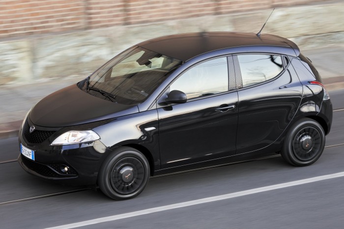 Kigyulladhat a Lada ikonikus terepjárója 7 Kigyulladhat a Lada ikonikus terepjárója 7