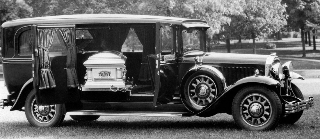 Halottaskocsi miatt perelnek