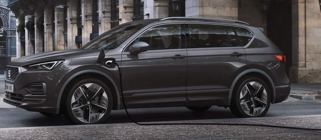 Már a Seatnak is van plug-in hibrid sportterepjárója