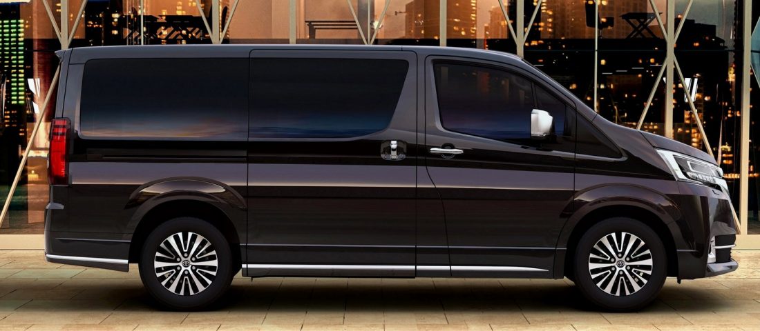 Letaglózó ez a Hiace-ből épített luxusbusz