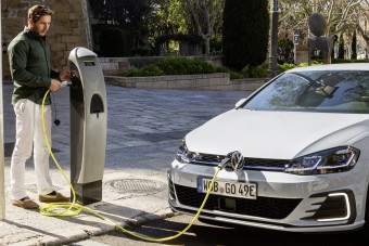 Már nem hisz a hibridekben a Volkswagen