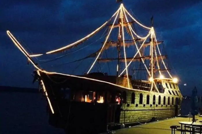 Modern kalózként élhetsz ezen a hajón