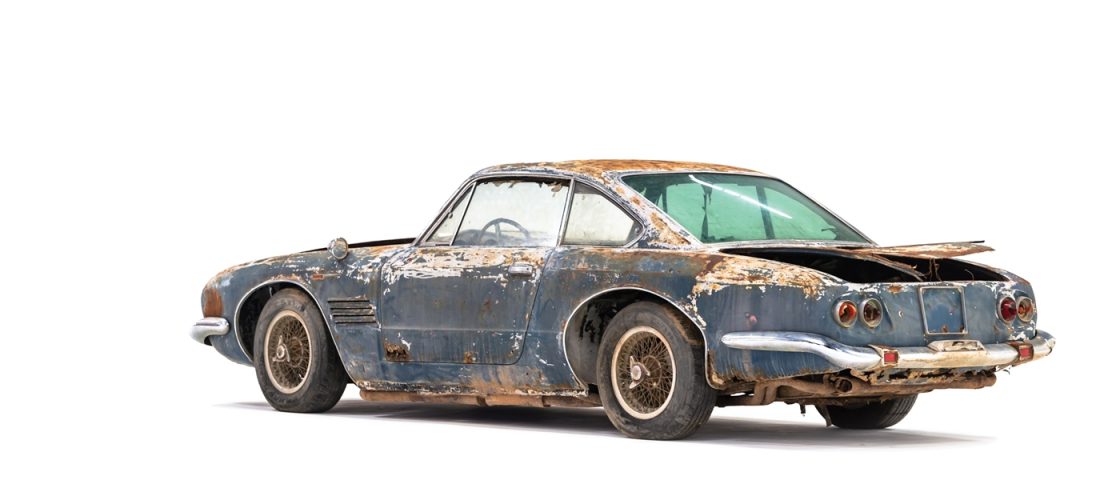 50 évig állt a sivatagban a ritka Maserati 5000 GT