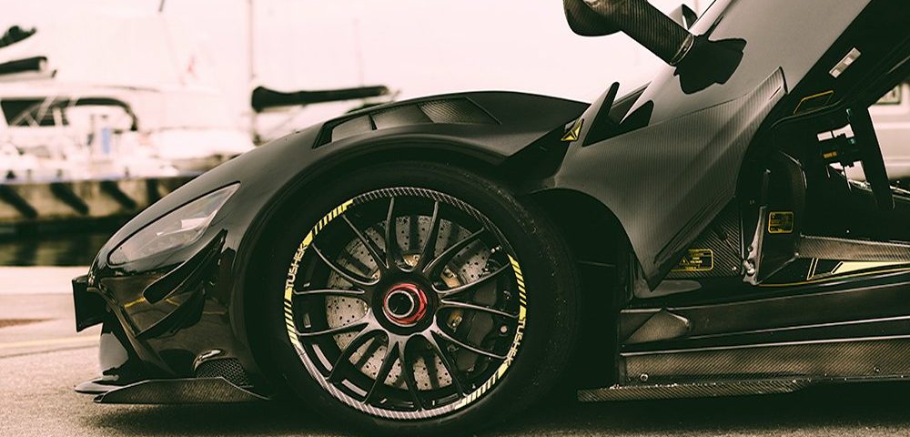 950 lóerős szuperhibrid Szlovéniából