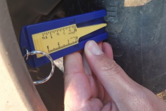 Elképesztő gumit fotóztak a magyar rendőrök, azonnal ugrott a forgalmi