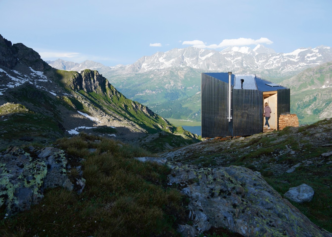 A szakadék szélén táncol ez az alpesi kunyhó 1