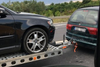 Ez a fotó felteszi a koronát a román nepperek szerelvényeire