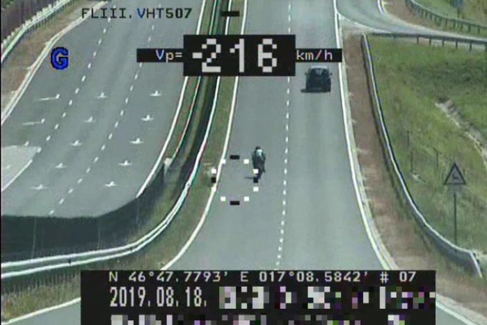 300 ezres bírság jár a Hévíz környékén gyorshajtó motorosnak