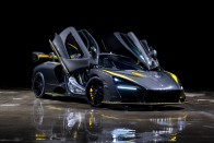 Itt a bizonyíték, hogy nem kell szín a McLaren Sennának 21