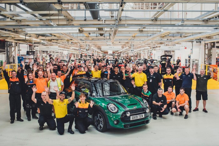Legyártották a 10 milliomodik MINI-t Oxfordban
